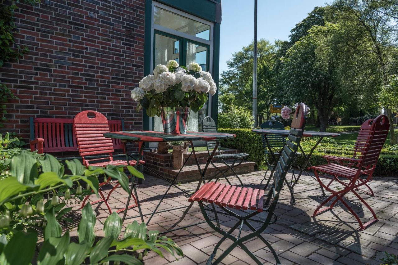 Hotel Am Elisabethufer Jever Bagian luar foto