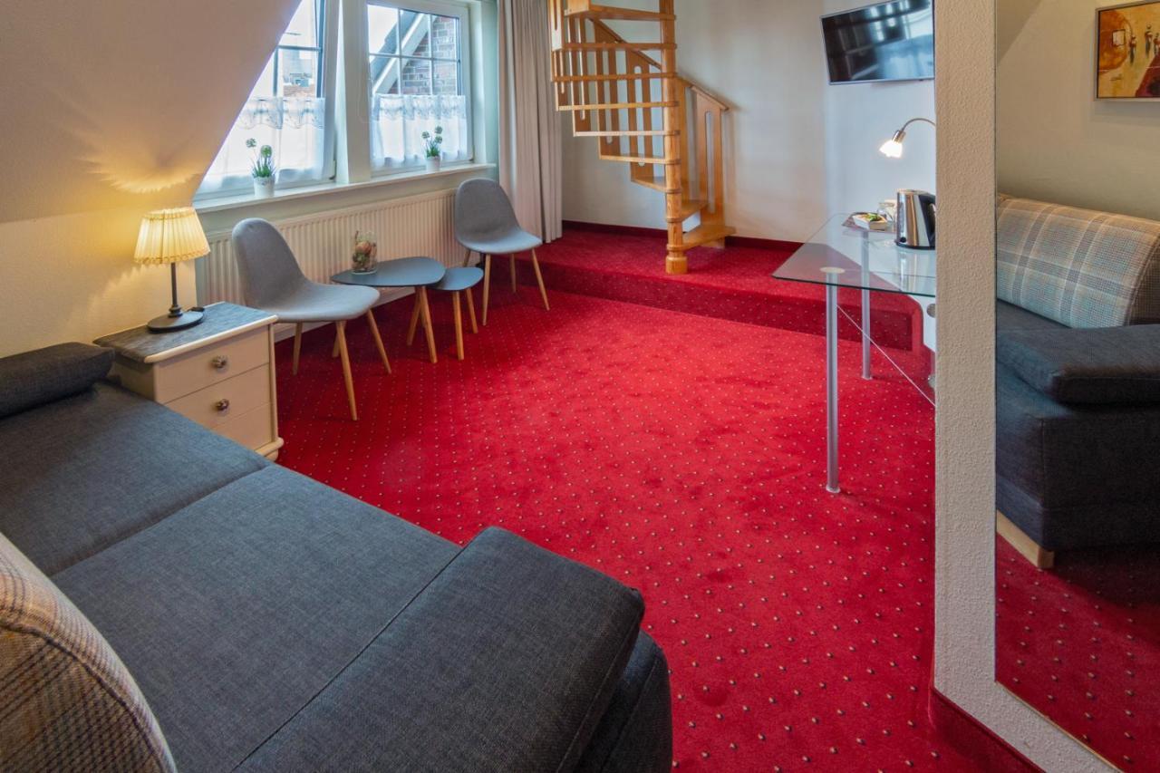 Hotel Am Elisabethufer Jever Bagian luar foto