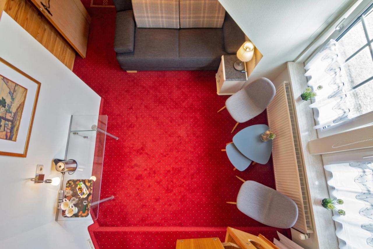 Hotel Am Elisabethufer Jever Bagian luar foto